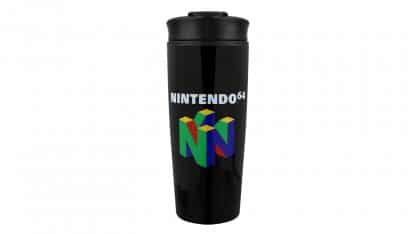 ספל טיולים שחור עם לוגו הקונסולה Nintendo 64.