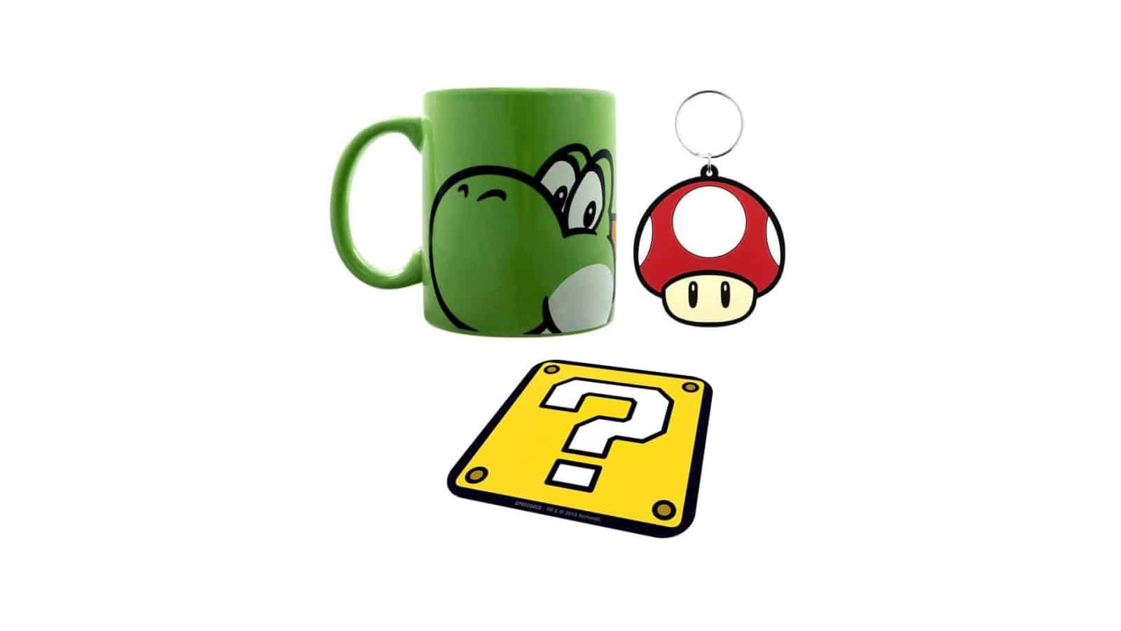 סט תחתית, ספל ומחזיק מפתחות של יושי.