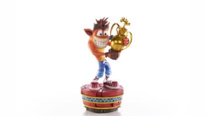 ⁦פסל אספנות - Crash Team Racing™ Nitro-Fueled – Crash (Winner)⁩ – תמונה ⁦3⁩